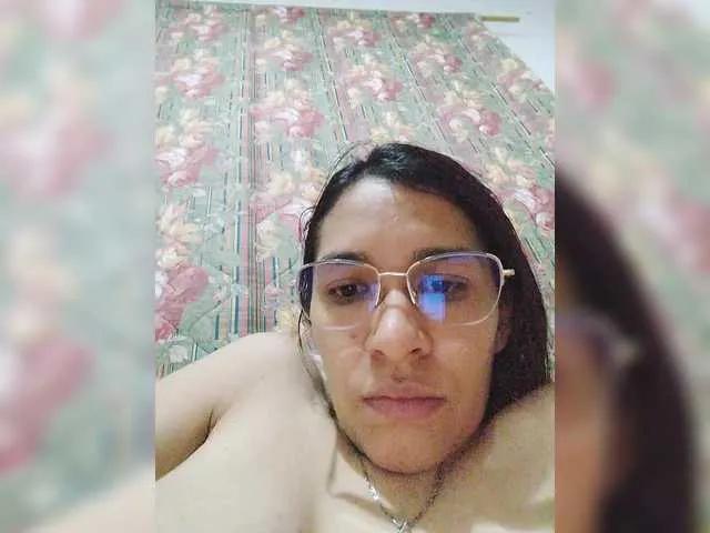 Offline maky-davis on BongaCams