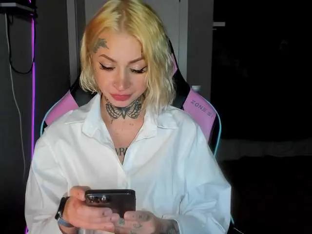 Offline MalinaLaura on BongaCams