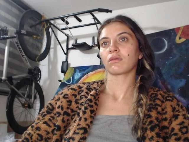 Freechat mariecam420 on BongaCams