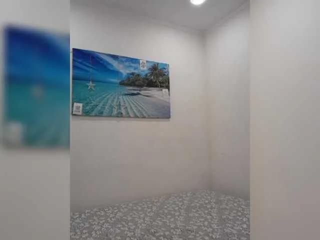 Offline mery8poppins on BongaCams