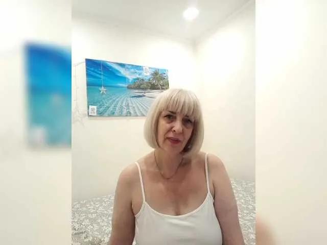 Offline mery8poppins on BongaCams