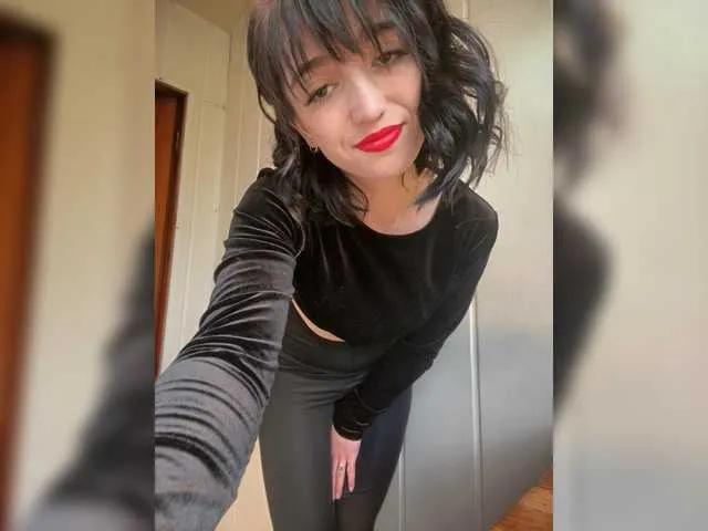 Offline MidnightEva on BongaCams