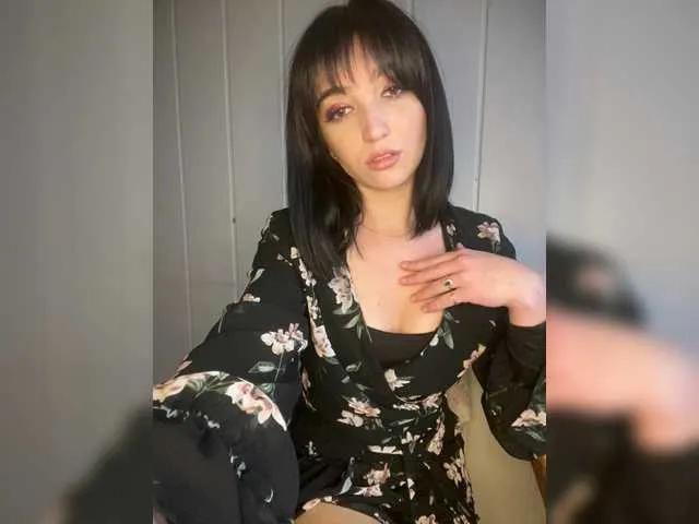 Offline MidnightEva on BongaCams