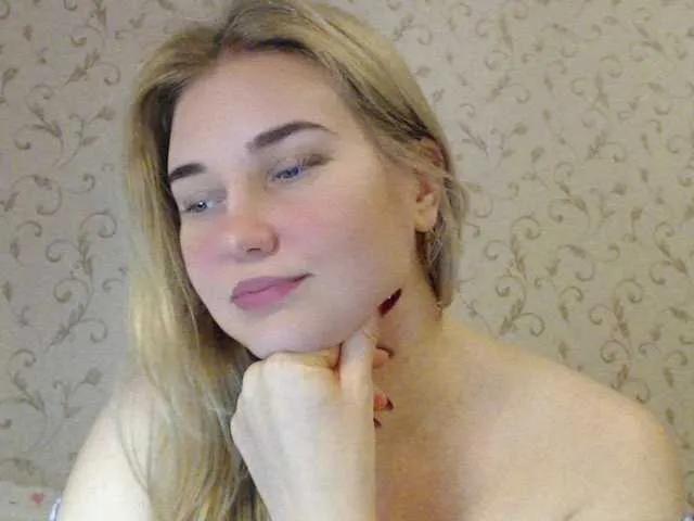 MissLilyAbrams on BongaCams 