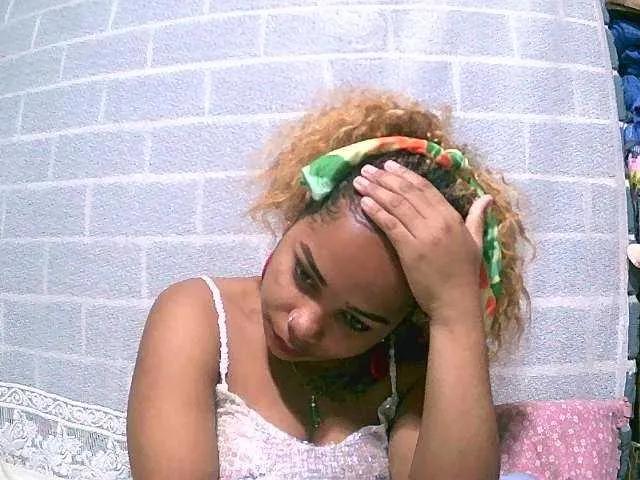 Freechat Monica1612 on BongaCams