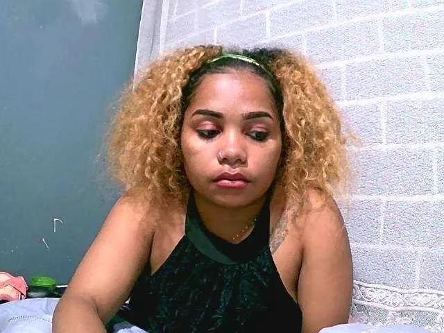 Freechat Monica1612 on BongaCams