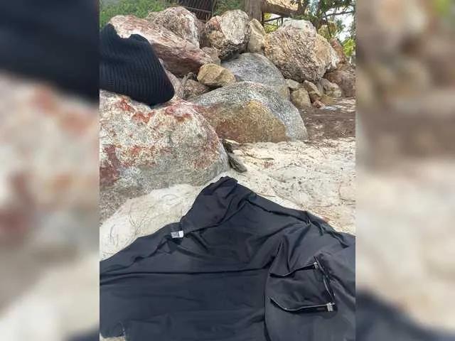 Offline Montenegro8 on BongaCams