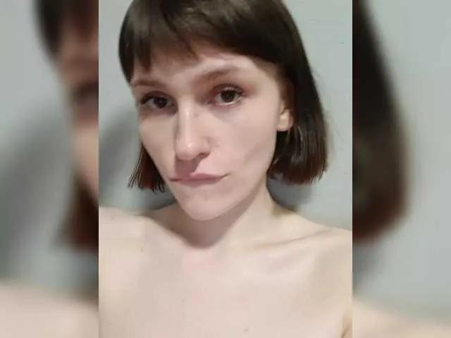 Offline Moonlitmiragea on BongaCams