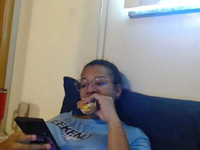 Offline Moranguh on BongaCams