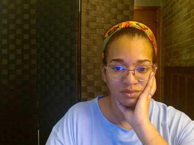 Offline Moranguh on BongaCams