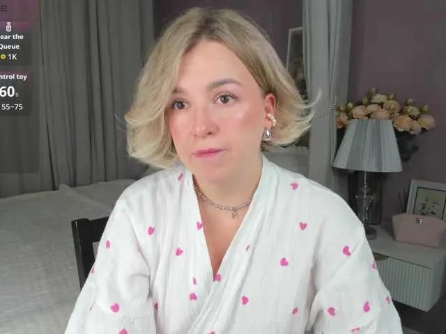 Offline Nikki-Kai on BongaCams