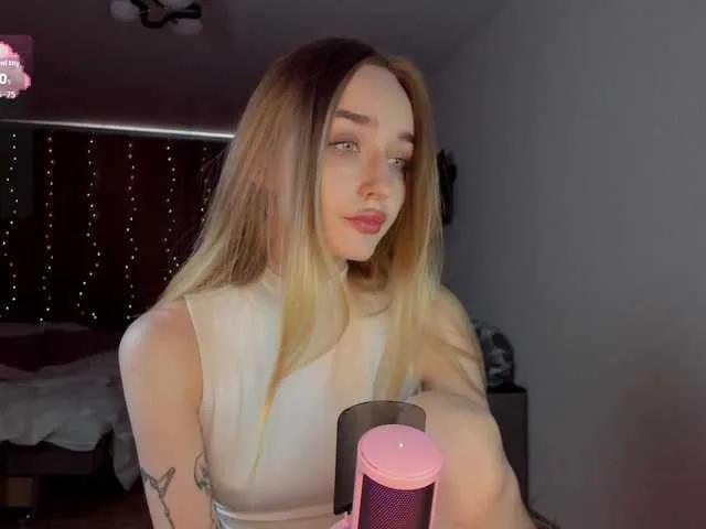 Offline Polikinesis on BongaCams