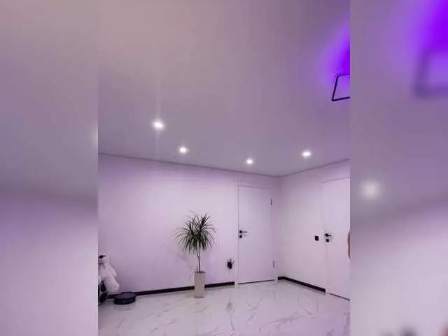 Offline Potifays on BongaCams