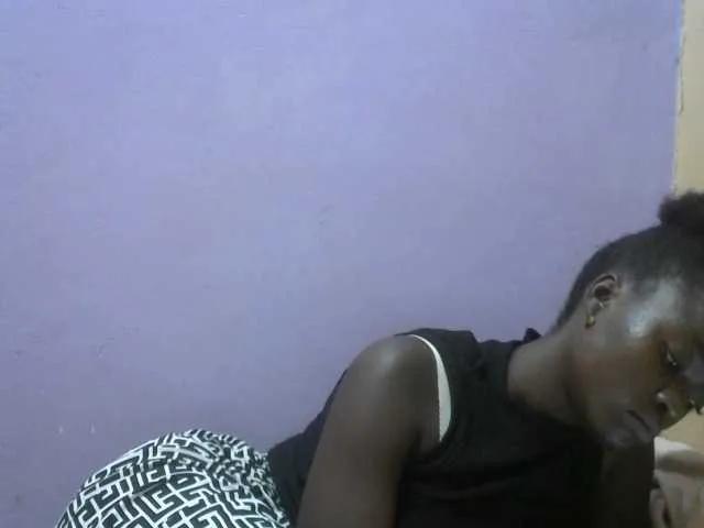 Offline PrettyLove on BongaCams