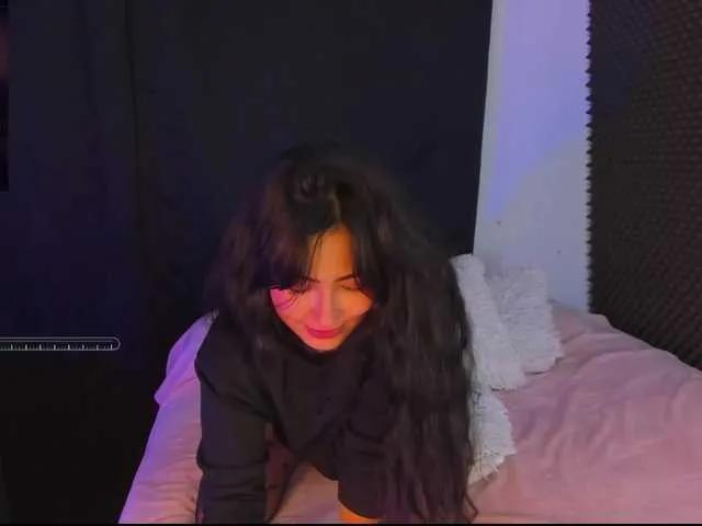 Offline Rosario215a on BongaCams