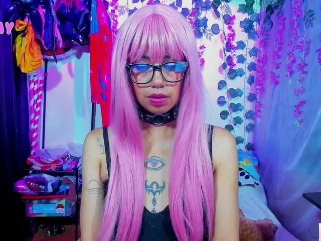 Offline roxanbunny on BongaCams