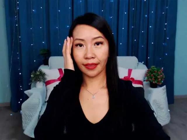 Offline Sarahsexygirl on BongaCams