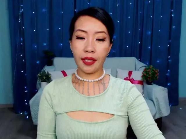 Offline Sarahsexygirl on BongaCams