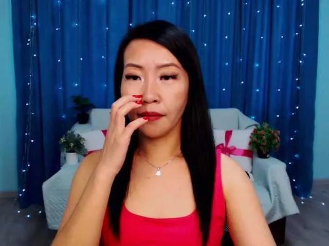 Offline Sarahsexygirl on BongaCams