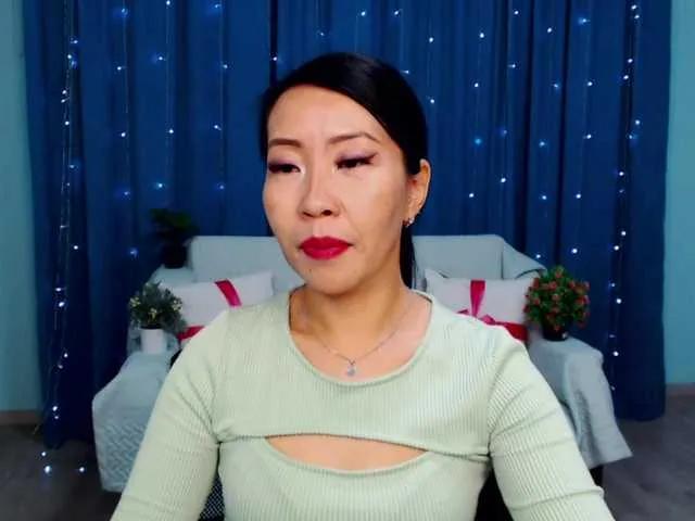 Offline Sarahsexygirl on BongaCams