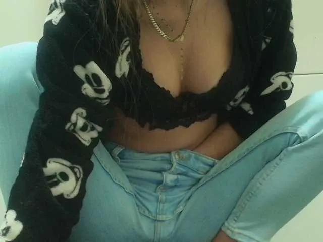 Offline Sexydoll251 on BongaCams