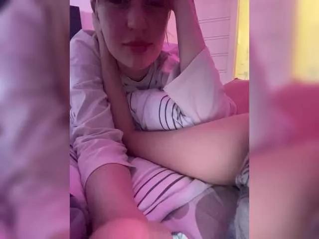 Offline shyyyygirls on BongaCams