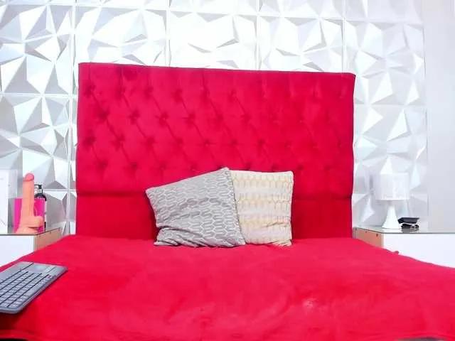 Offline steacy-19 on BongaCams