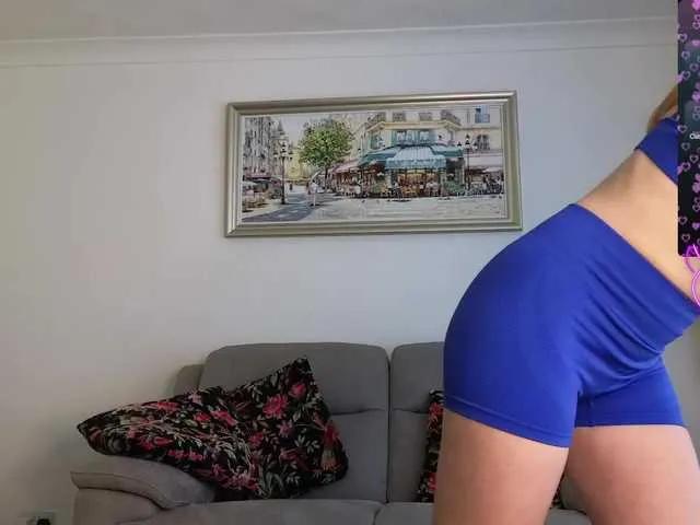 Offline stripmequick on BongaCams