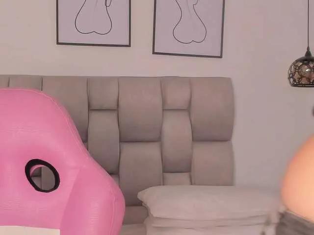 Offline Susan-sweet on BongaCams