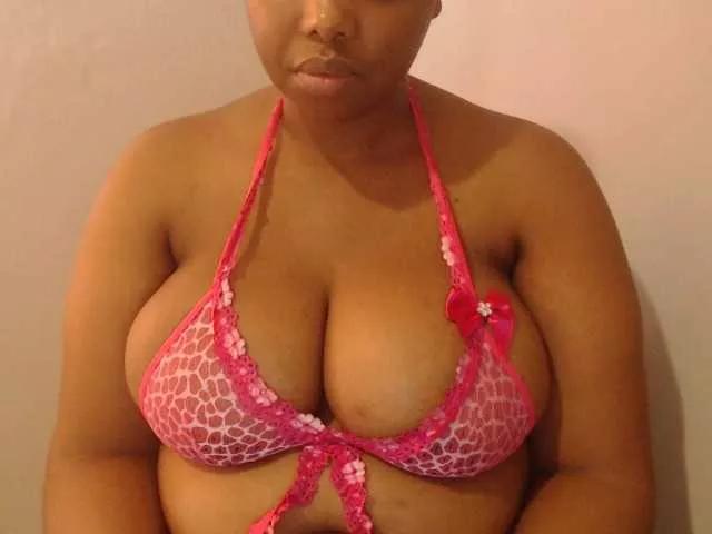 SweetApple on BongaCams 