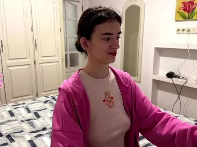 Offline SweetieTati on BongaCams