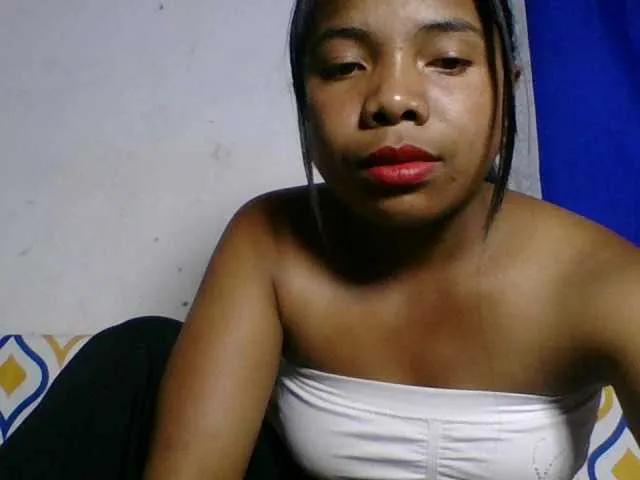 Freechat taniah on BongaCams