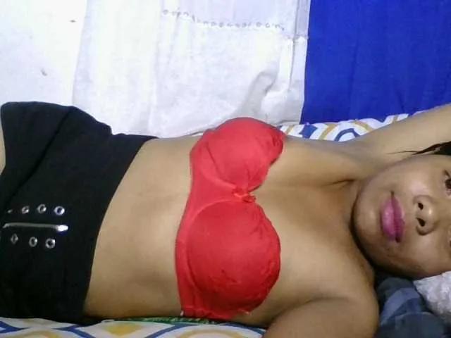 Freechat taniah on BongaCams