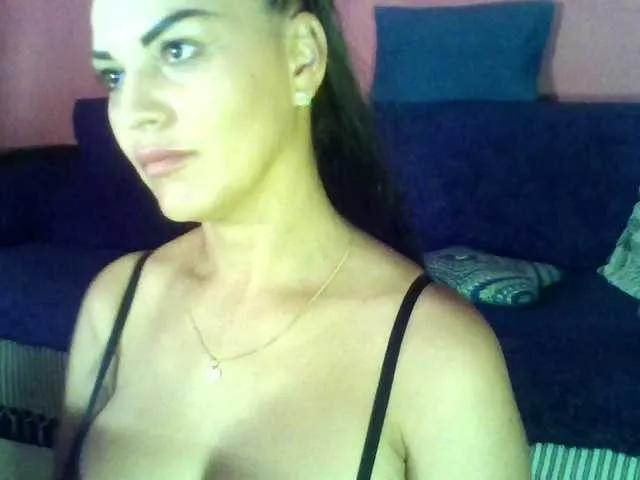 Offline ValentinaVale on BongaCams