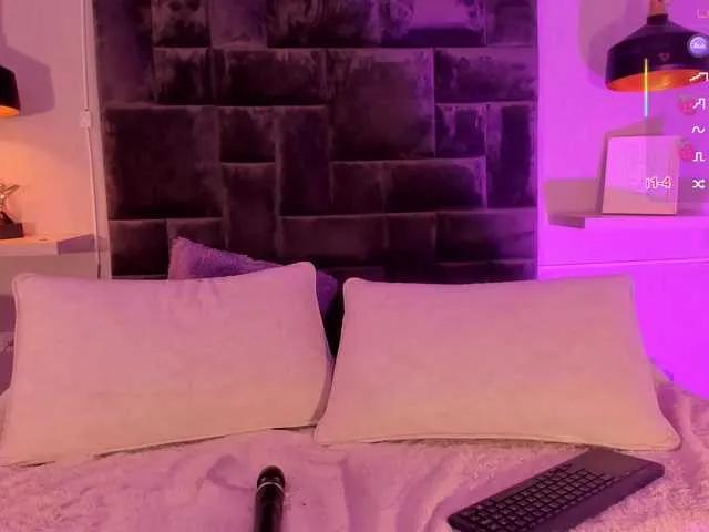 Freechat zoewhitte on BongaCams