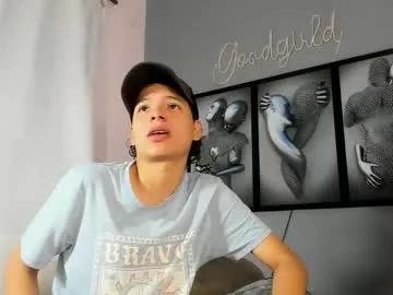 Freechat camillo_virgil on Chaturbate
