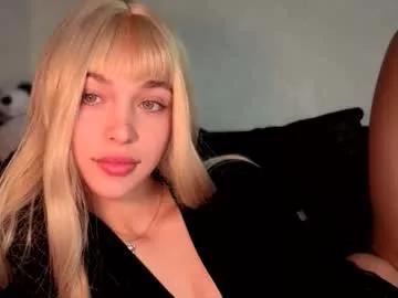 Freechat cutieeeeva on Chaturbate