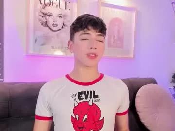 Freechat evan_voss on Chaturbate