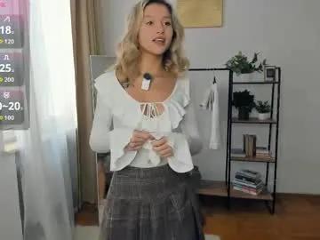 Freechat glossybabe_ on Chaturbate