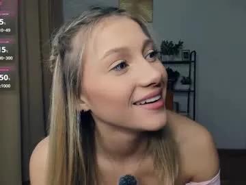 Freechat glossybabe_ on Chaturbate