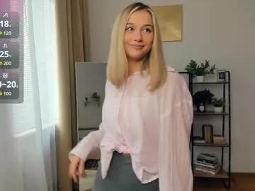 Freechat glossybabe_ on Chaturbate