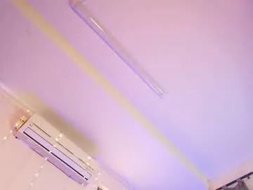 Freechat liccy_hall on Chaturbate