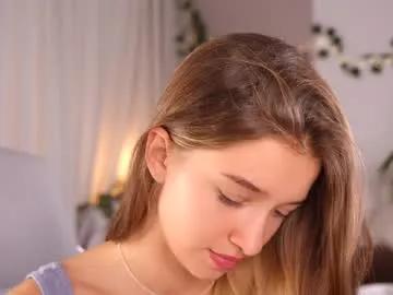 Freechat little_poetry on Chaturbate