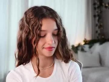 Freechat little_poetry on Chaturbate