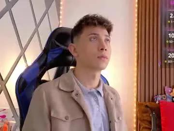 Freechat naughty__chris on Chaturbate