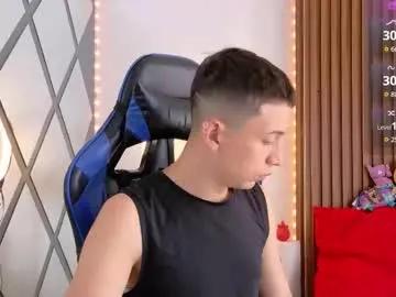 Freechat naughty__chris on Chaturbate