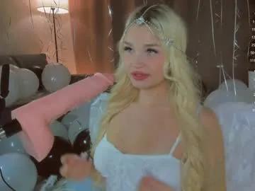 nerdy_freyua — GOAL: get naked [444 tokens left] #fuckmachine #blonde #deepthroat #teen #squirt #bigboobs