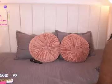 Freechat nicoleth18 on Chaturbate