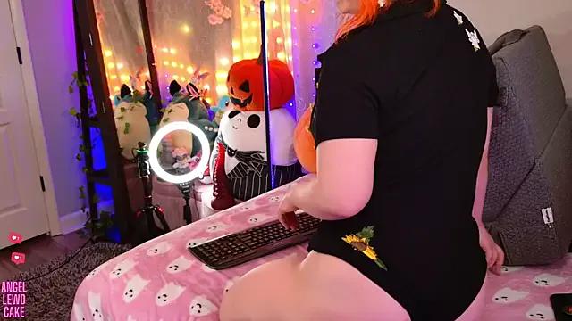Freechat Angel-Lewd-Cake on StripChat