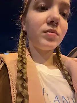 Freechat bambi_lu on StripChat